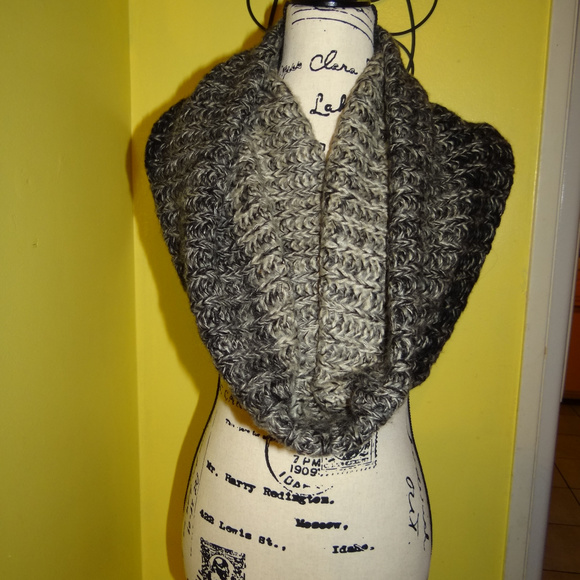 studio s scarf women color gray black - Picture 2 of 3